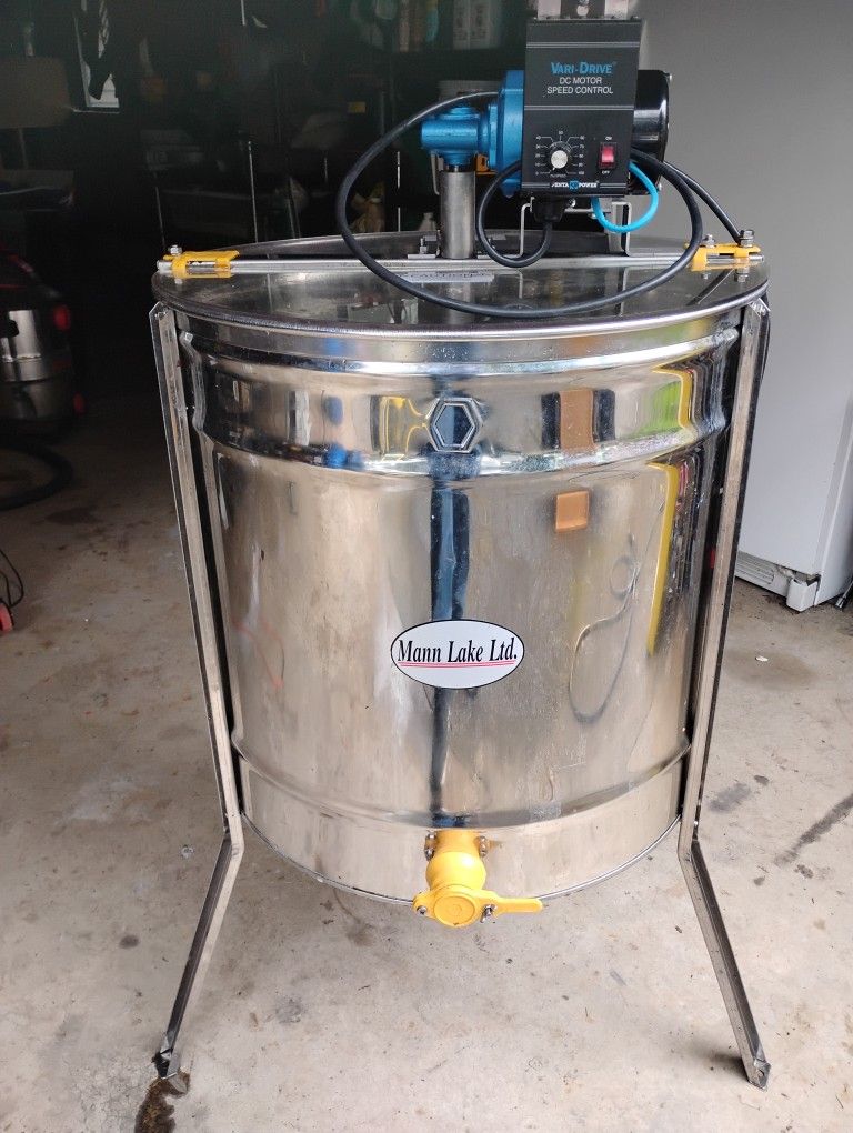 Mann lake 18 Frame Radial Honey Extractor