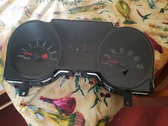 Ford mustang cluster