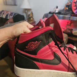 Nike Air Jordan's 1 Reverse Bred Men's Size 9