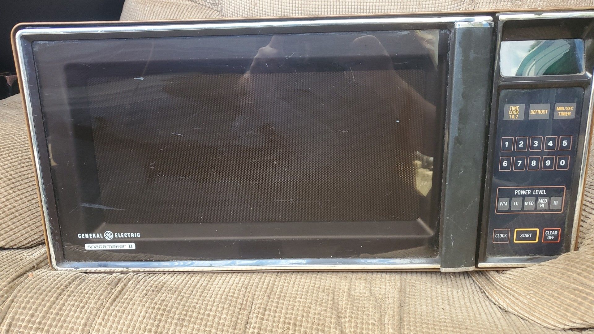 1980s vintage microwave
