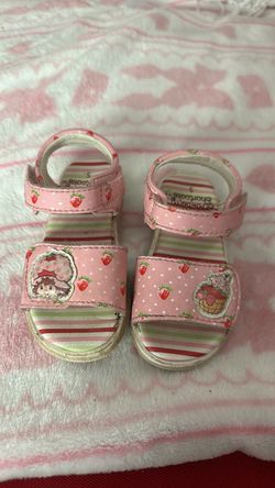 Sandles