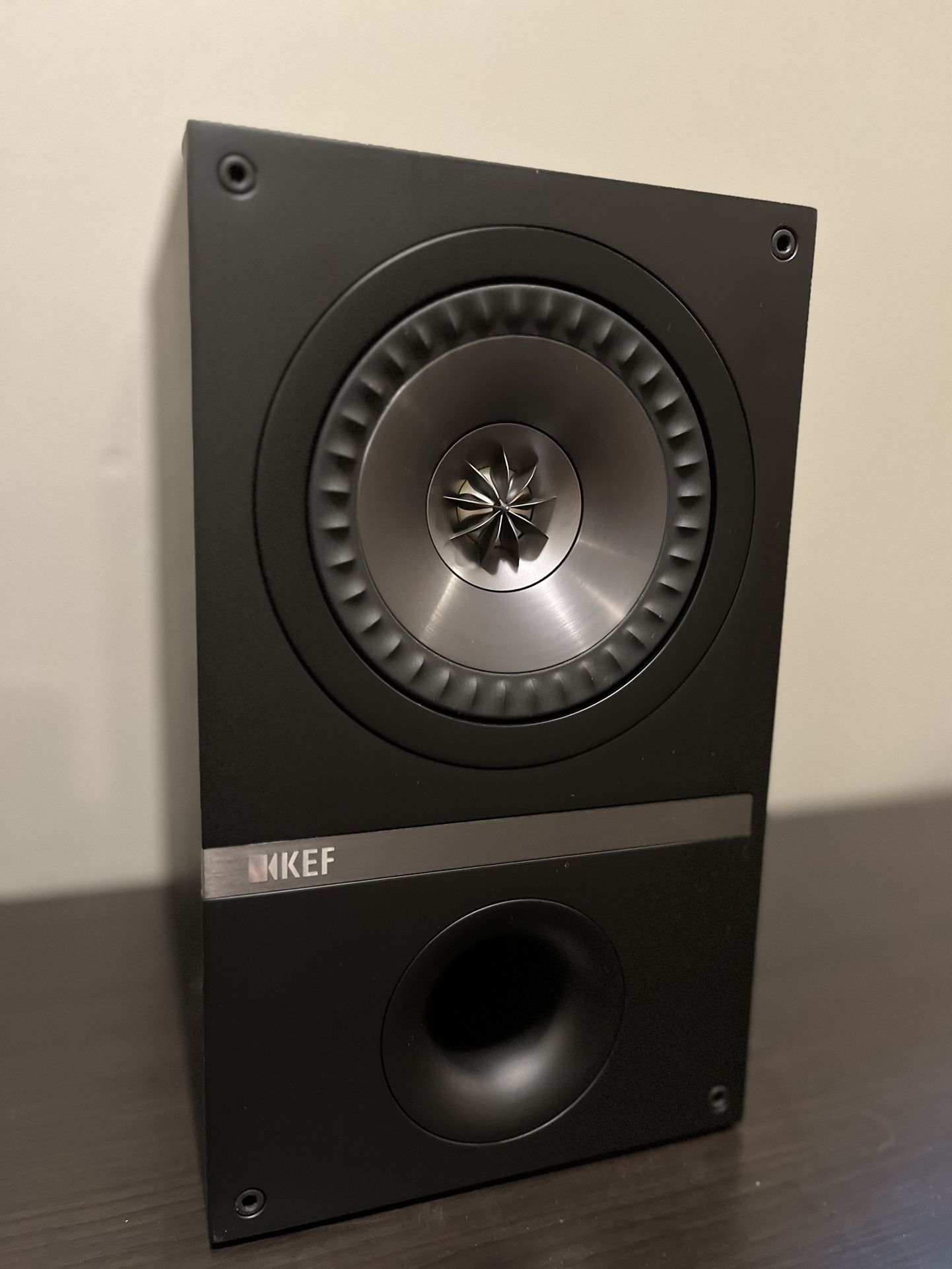 KEF Q100 and Q200