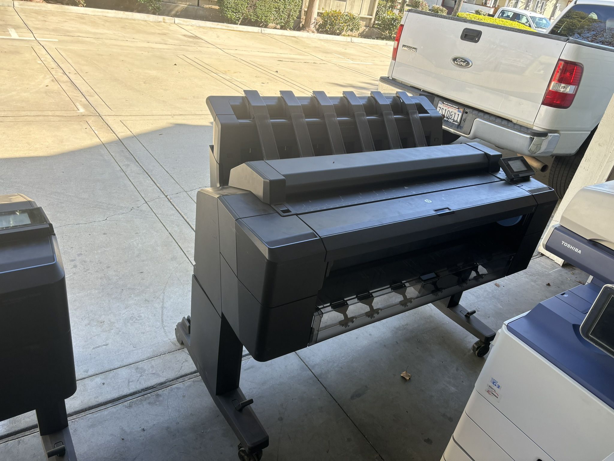 Hp T2500 With A Scanner In Great Condition!!!!!
