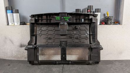 2023-2024-2025-2026 VINFAST VF8 SHUTTER OEM USED #11333