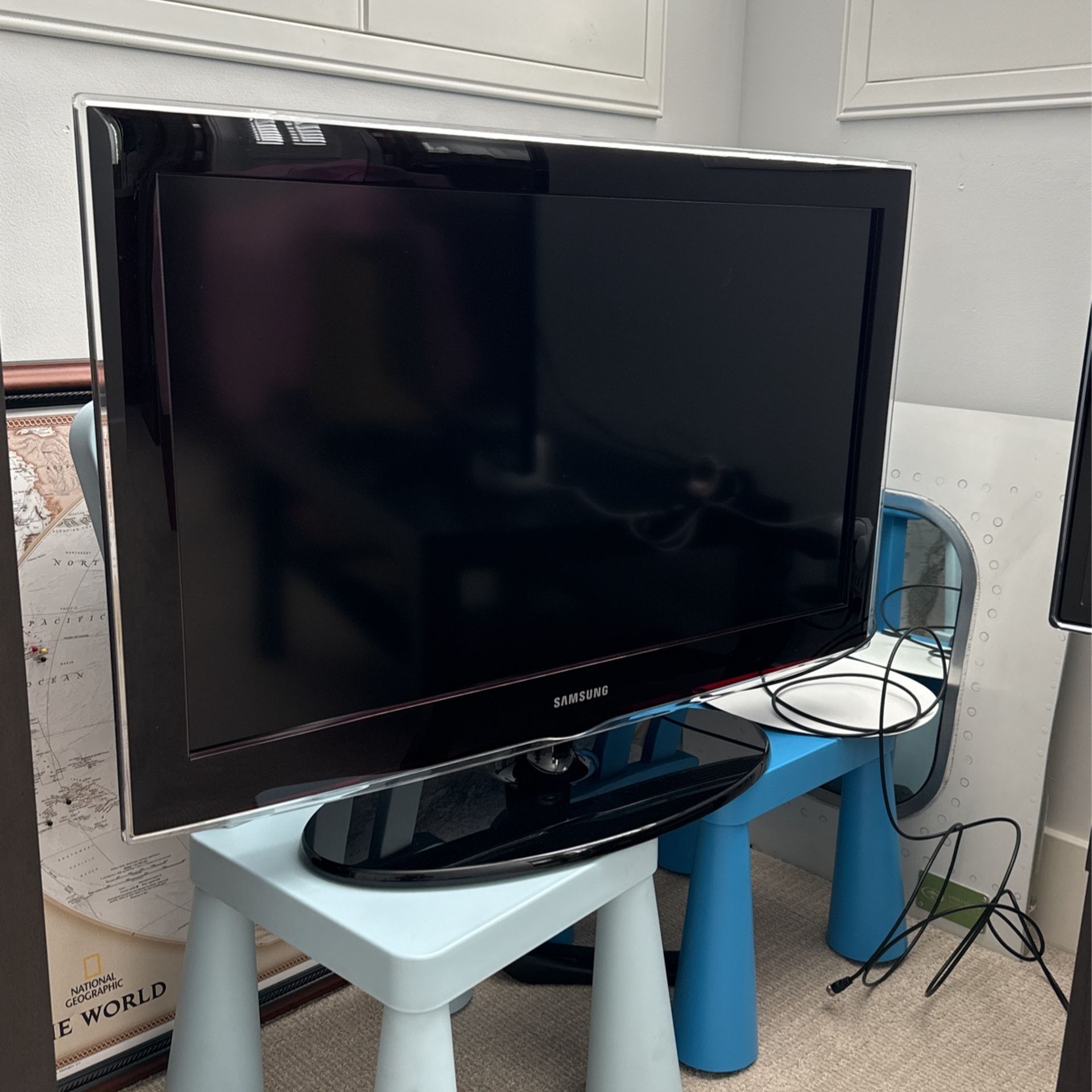 Samsung 32” TV