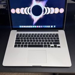MacBook Pro Retina - Mid 2014 - 15 inch - i7 - 500gb
