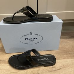 Prada Leather Slides Black Size 36.