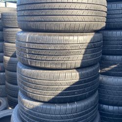 205/55R16 Marca Michelin En Perfectas Condiciónes De Vida
