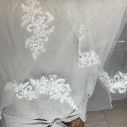 Beautiful hair piece for bride
