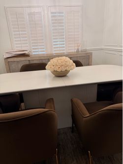 Dinning room table and chairs