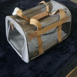 Soft-Sided Pet Carrier – Small Dog or Cat