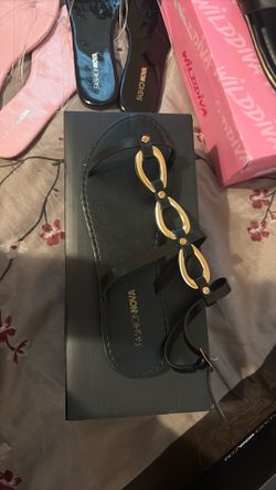 Fashion nova Sandals