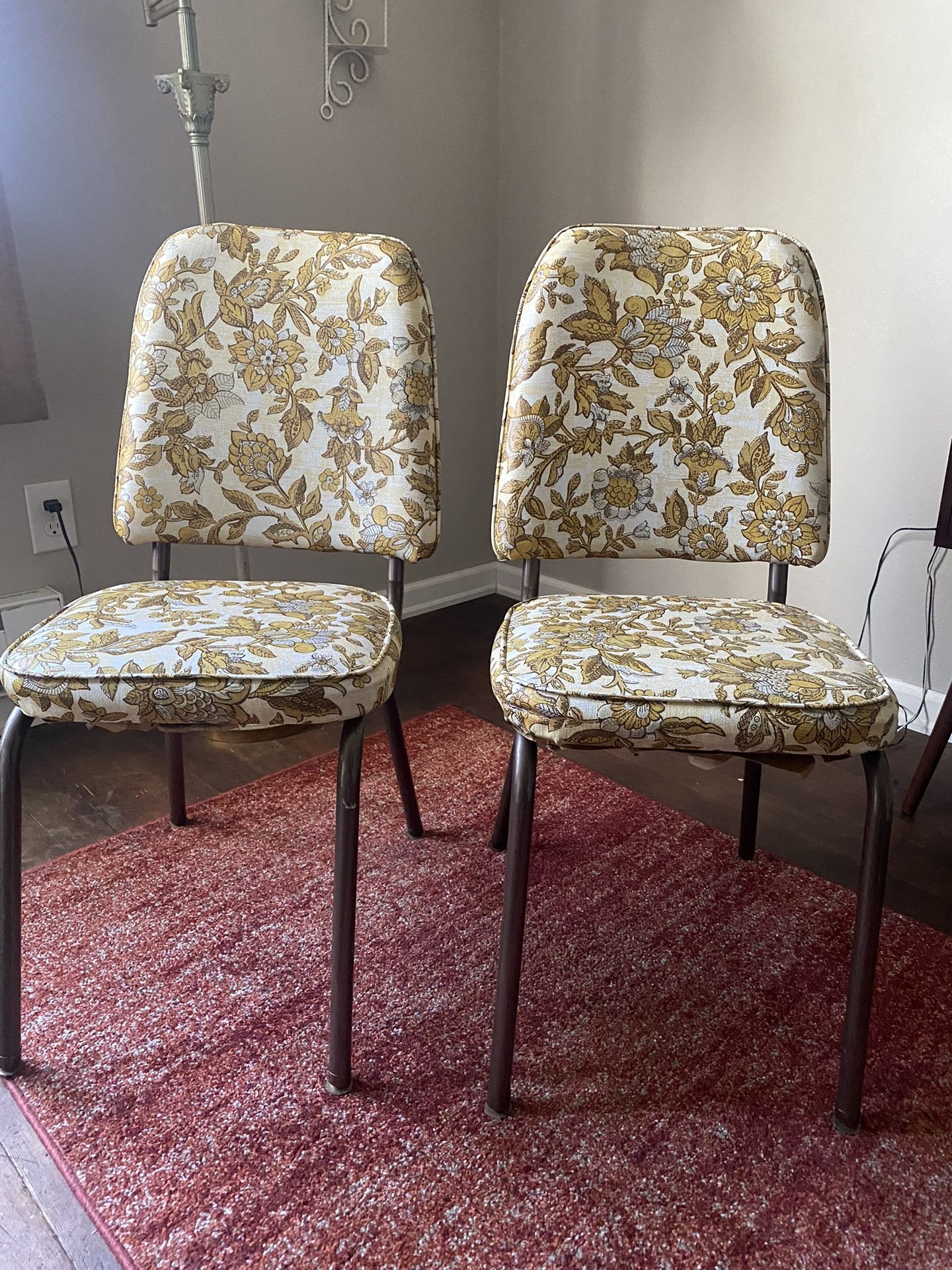 VINTAGE FLORAL CHAIRS 