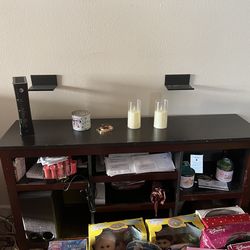 Brand new TV stand there in good condition everything must go