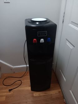2-in-1 Water Cooler Dispenser With A Built-In Ice Maker