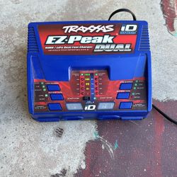 Traxxas Dua Charger