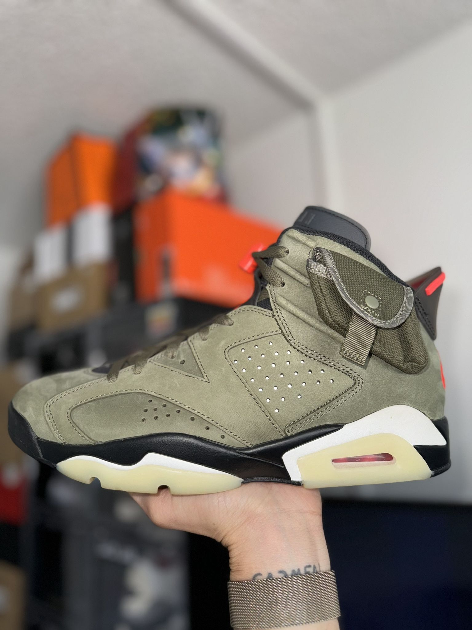 Travis Scott x Air Jordan 6 ‘Olive’