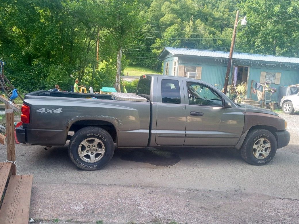 2005 Dodge Dakota