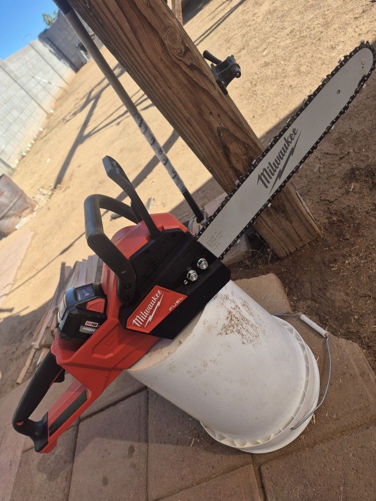 Milwaukee Chainsaw Brand New Used Once