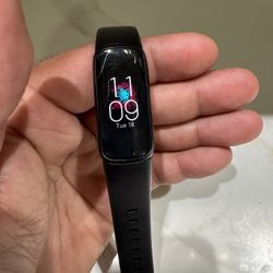 Fitbit Luxe Tracker