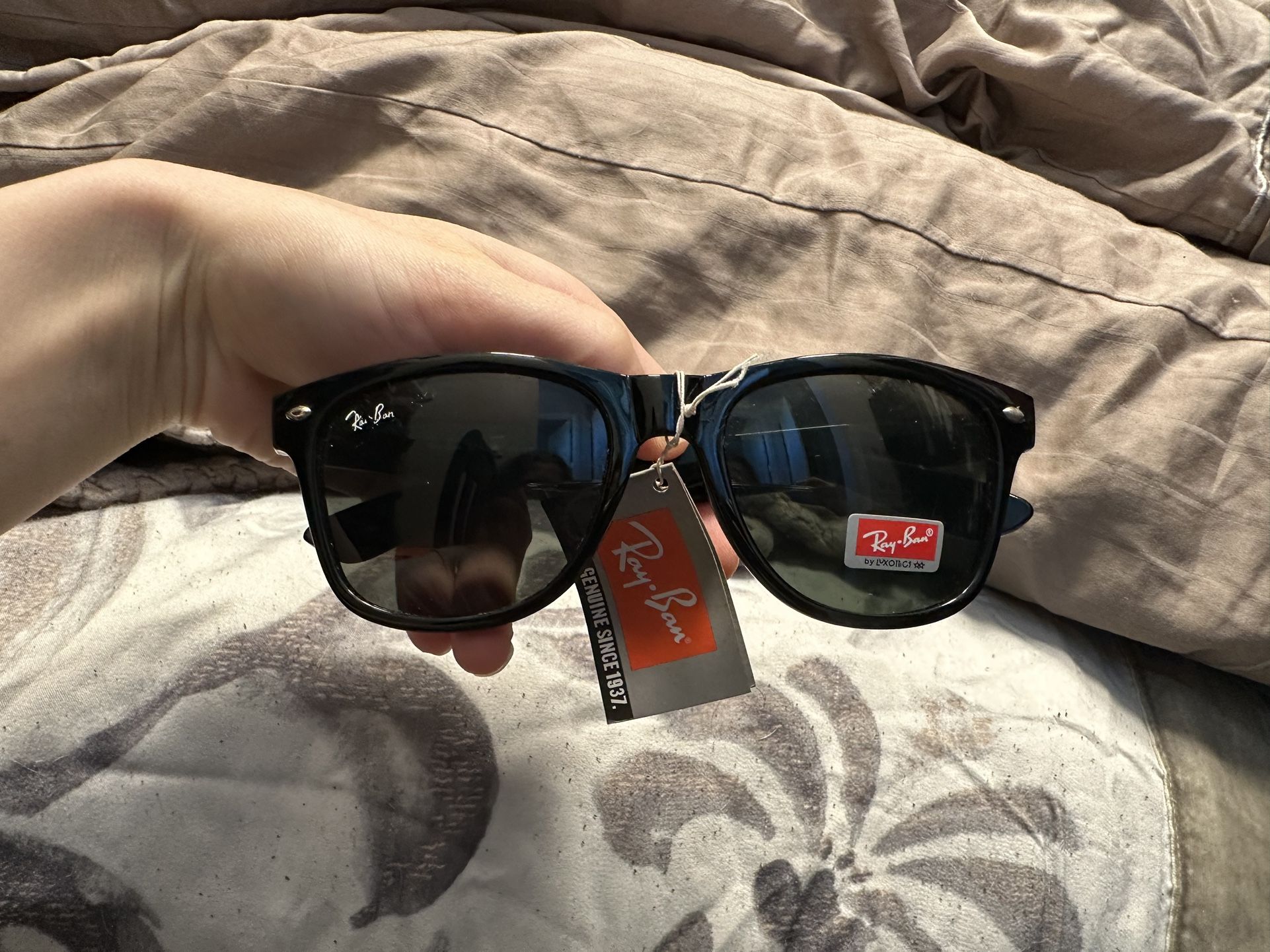 Pairs Of Ray bans