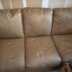 leather sofa in good condition