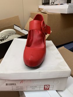 Max signature heels