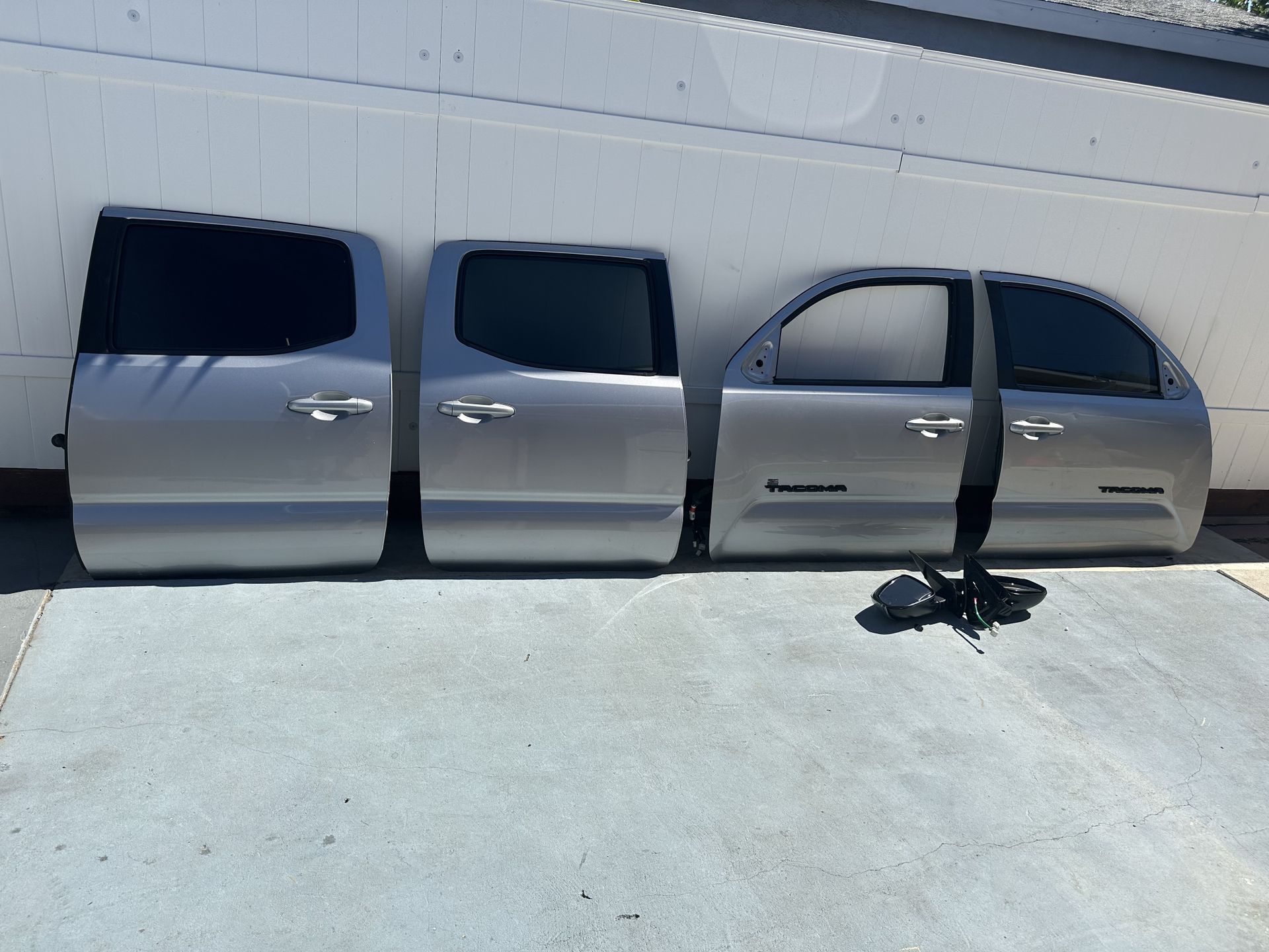 2018. Toyota. Tacoma. Doors. Parts