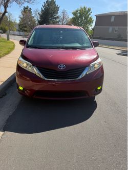 2011 Toyota Sienna