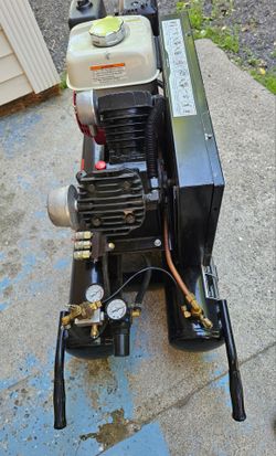 Grip-Rite 9 Gallon Gas Compressor 5.5 HP