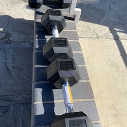 2-35lb Dumbells Brand New