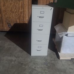 File Cabinet 4 Dwr  (WKeys) 4 Abaliable