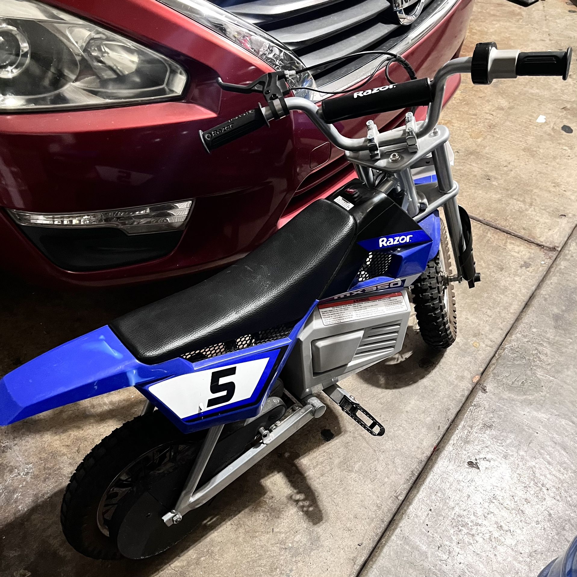 Razor Dirt Rocket MX350 - Blue, up to 14 mph, 24V Electric-Powered Dirt Bike for Child 8+