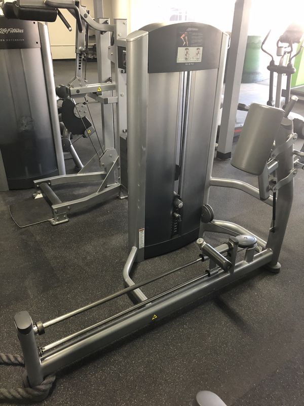 LIFE FITNESS GLUTE MACHINE for Sale in Phoenix, AZ OfferUp
