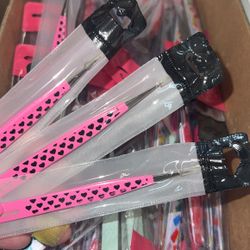 lash tweezers