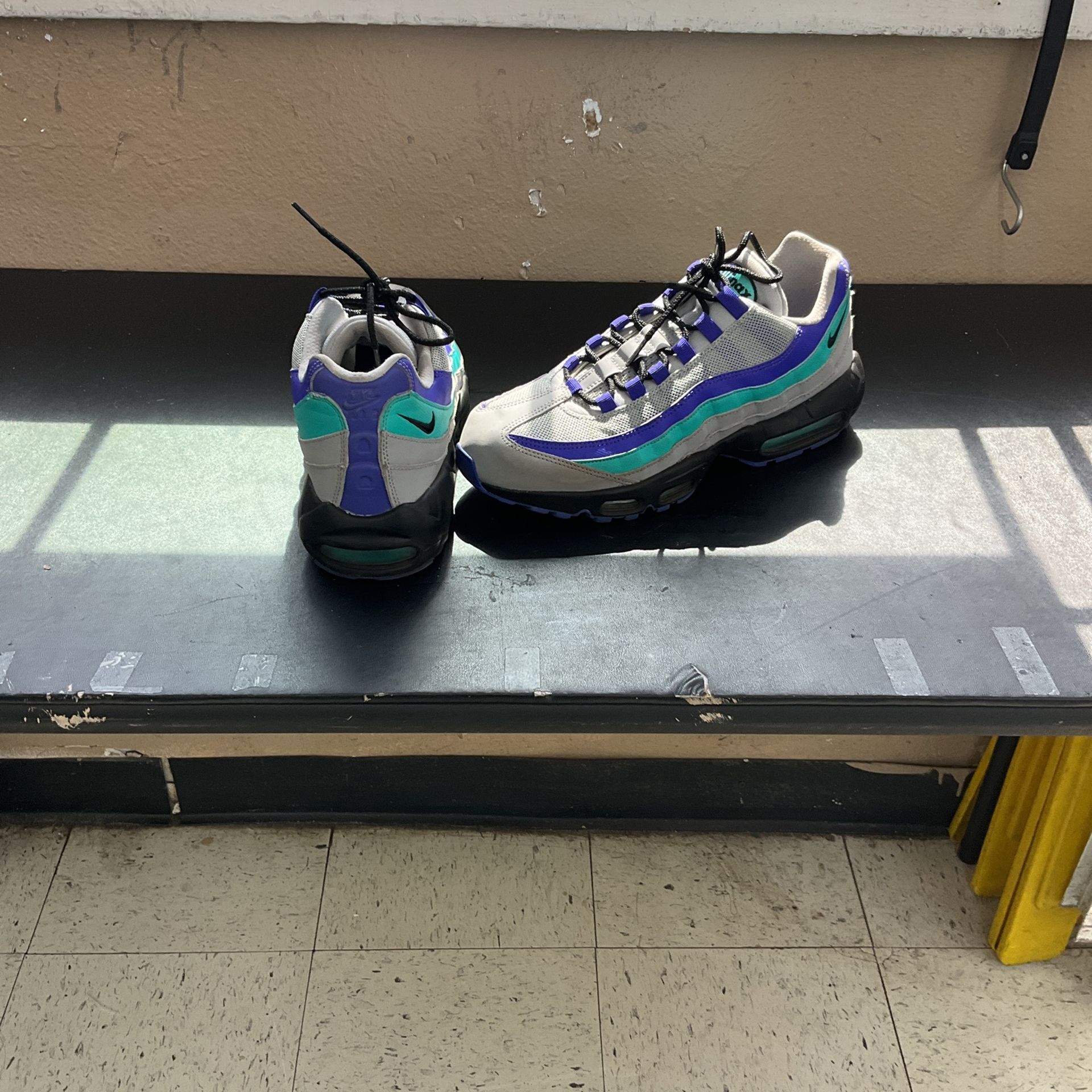 NIKE AIR MAX WOLF GREY GRAPE