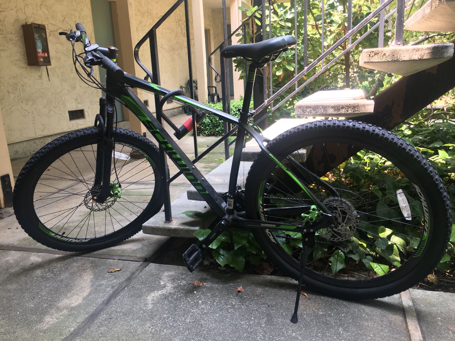 Schwinn Boundary - mountain bike 29 inch - like new - i buy it 3 months ago brand new