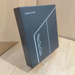Samsung Galaxy ZFold 7 512Gb Factory Unlocked/ Liberado De Compania Jet Black