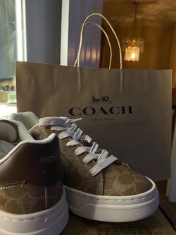 Women coach shoes