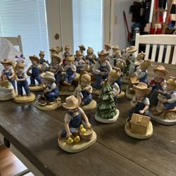 HOMCO DENIM DAYS FIGURINES LOT (21)