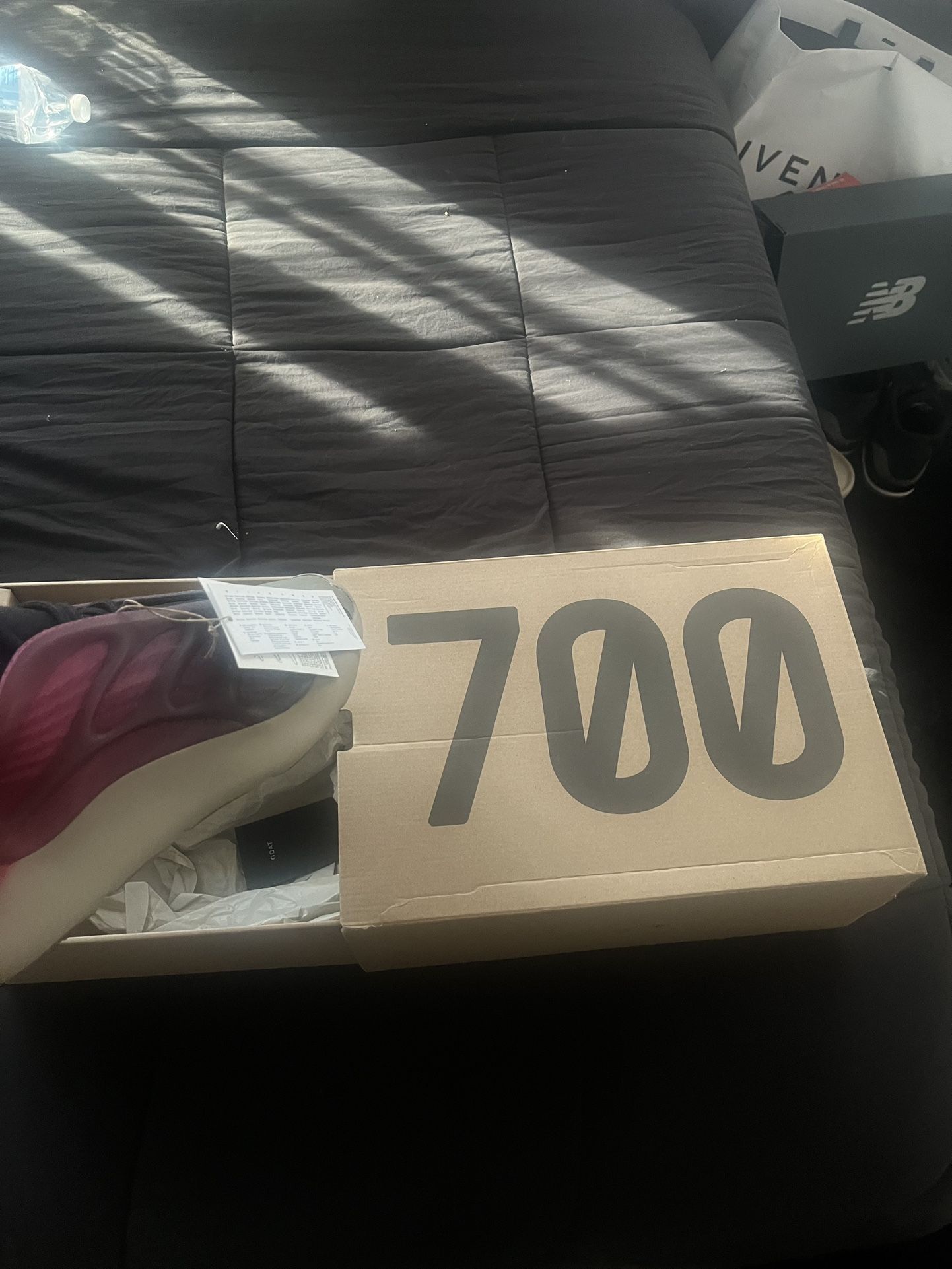Yeezy 700 V3 Fade Carbon