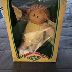 Vintage 1985 Cabbage Patch Doll - $25