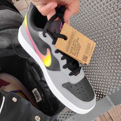 Size 6Y New Never Worn 70$