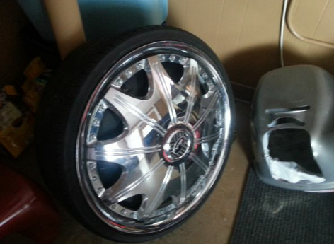 22 Inch Davin / Dub Floaters Rims