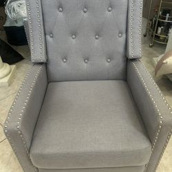 Dos Sillas Reclinables / Recliner Accent Chairs (Kendall, Miami)