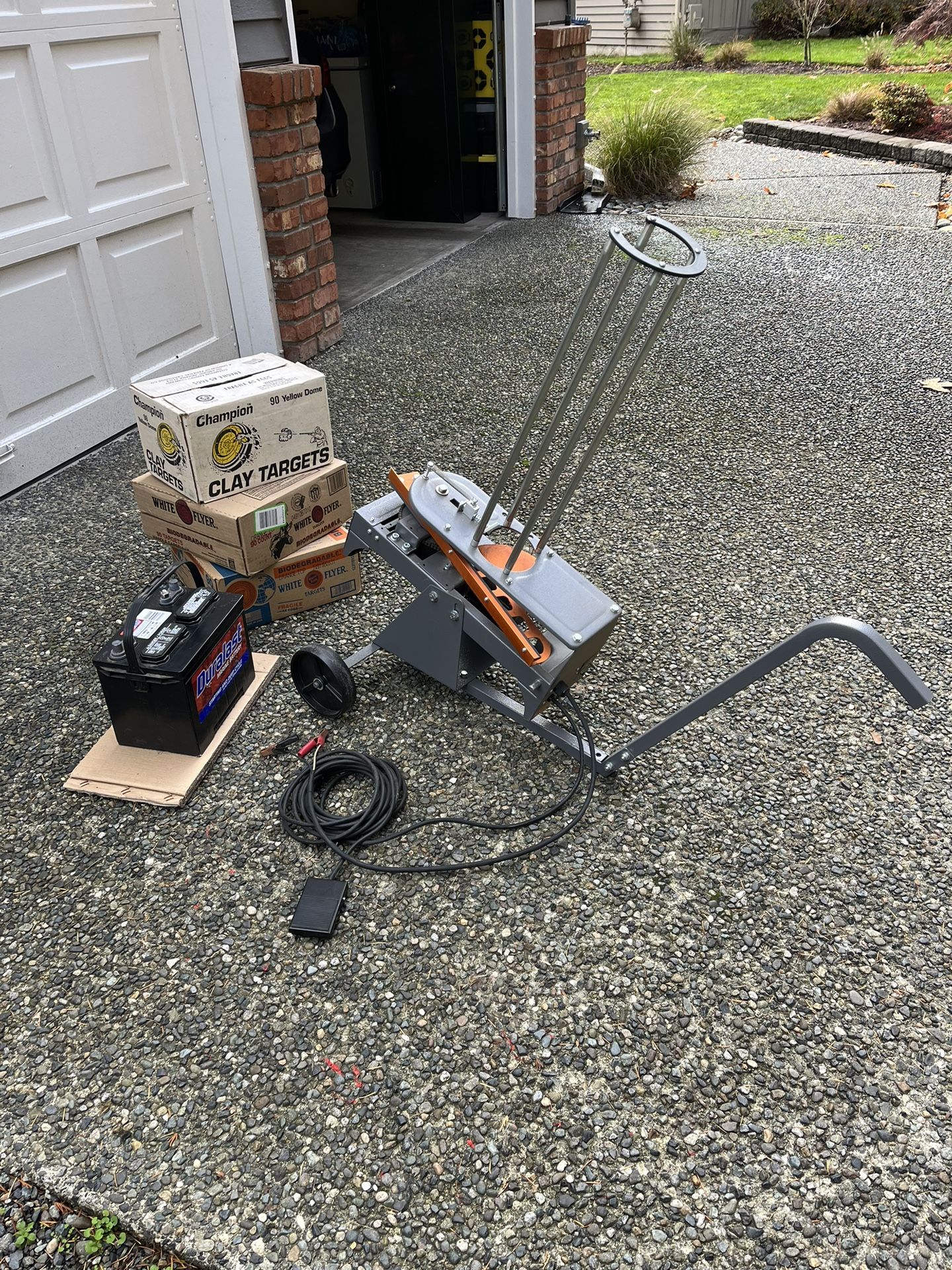 Champion Wheelybird Auto-Feed Trap Clay Target Thrower