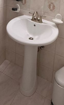 FREE Bathoom sink/vanity