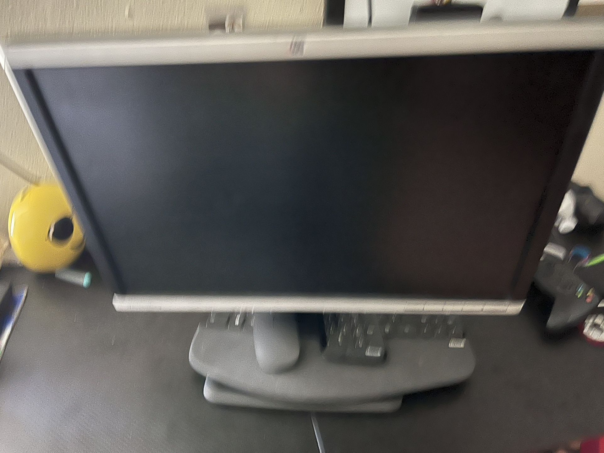 Dell Monitor + Microsoft Ergonomic Keyboard Set + Wireless Mouse + Keypad - Bundle Deal!