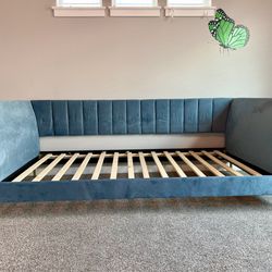 Blue Velvet Daybed — Twin