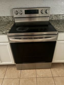 Stainless Steel Electric Range with Glass Cooktop
